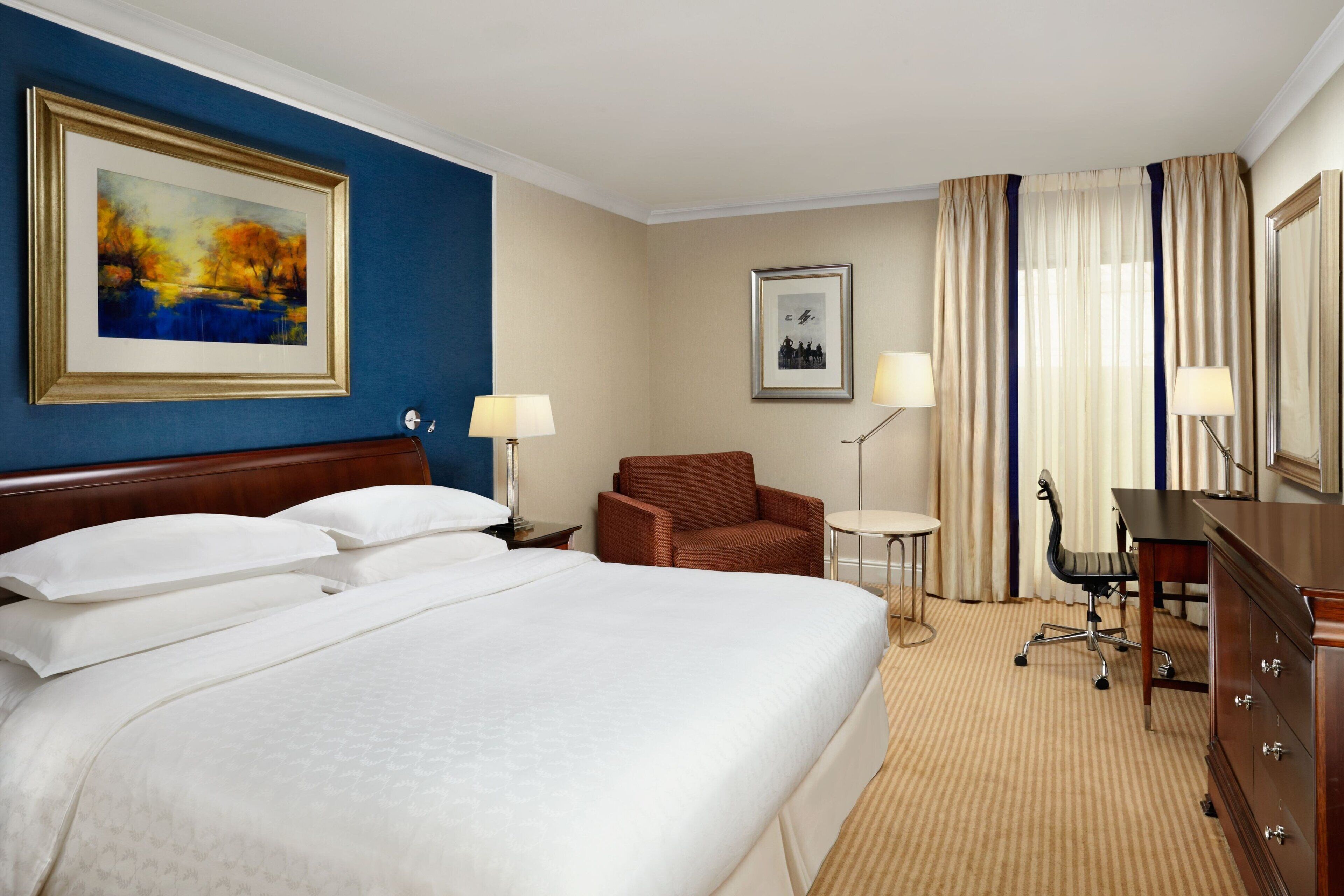 Premium bedding, minibar, in-room safe, desk