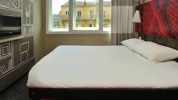 Standard Double Room, 1 Single Bed | Premium bedding, in-room safe, desk, blackout curtains