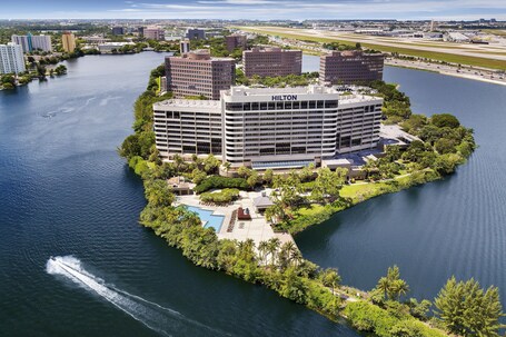 Hilton Miami Airport Blue Lagoon - Image 1