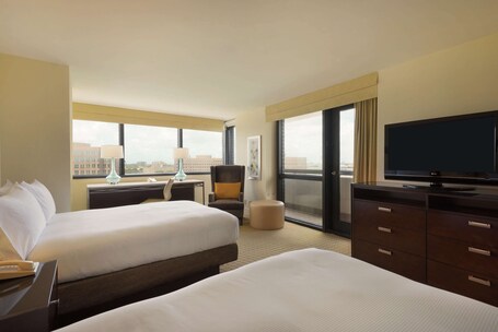 Hilton Miami Airport Blue Lagoon - Image 6
