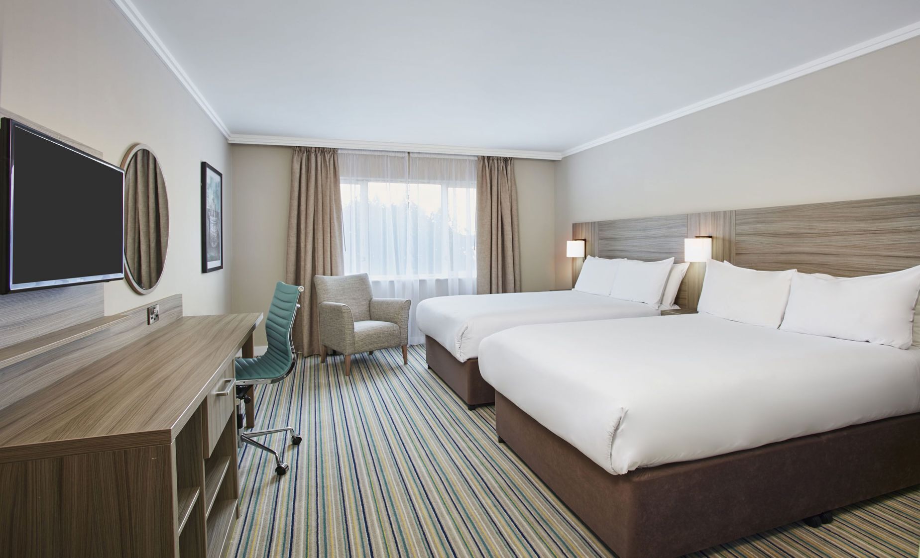 Minibar, desk, iron/ironing board, free WiFi