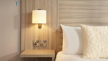 1 bedroom, minibar, desk, iron/ironing board