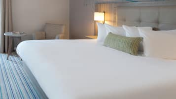 Executive King Bed (suitable for 1 or 2 adults) | Minibar, desk, iron/ironing board, free WiFi