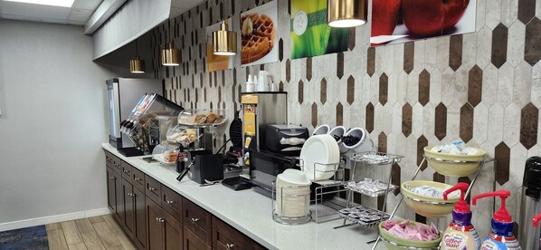 包含每日外带式早餐