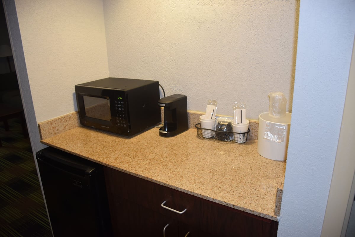 42-inch flat-screen tv with digital channels, tv