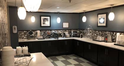 Wingate by Wyndham Baltimore BWI Airport