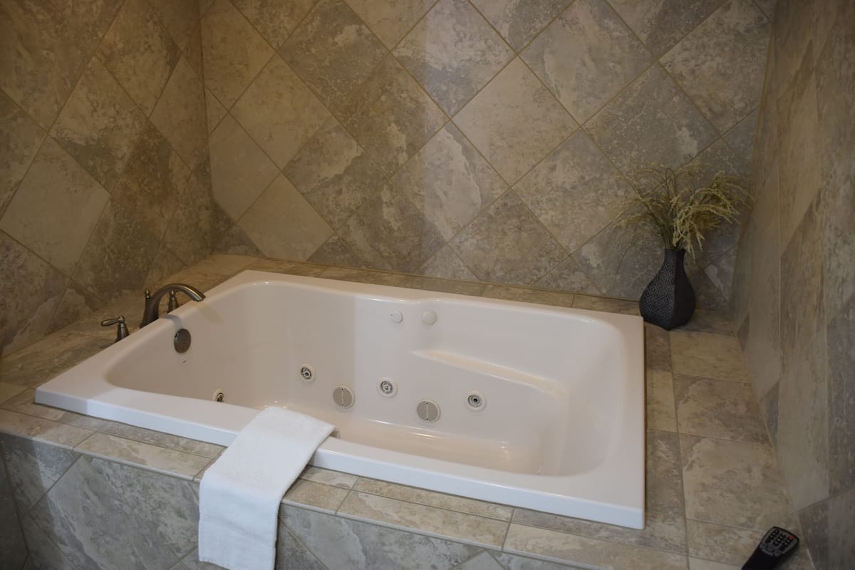 deep-soaking bathtub