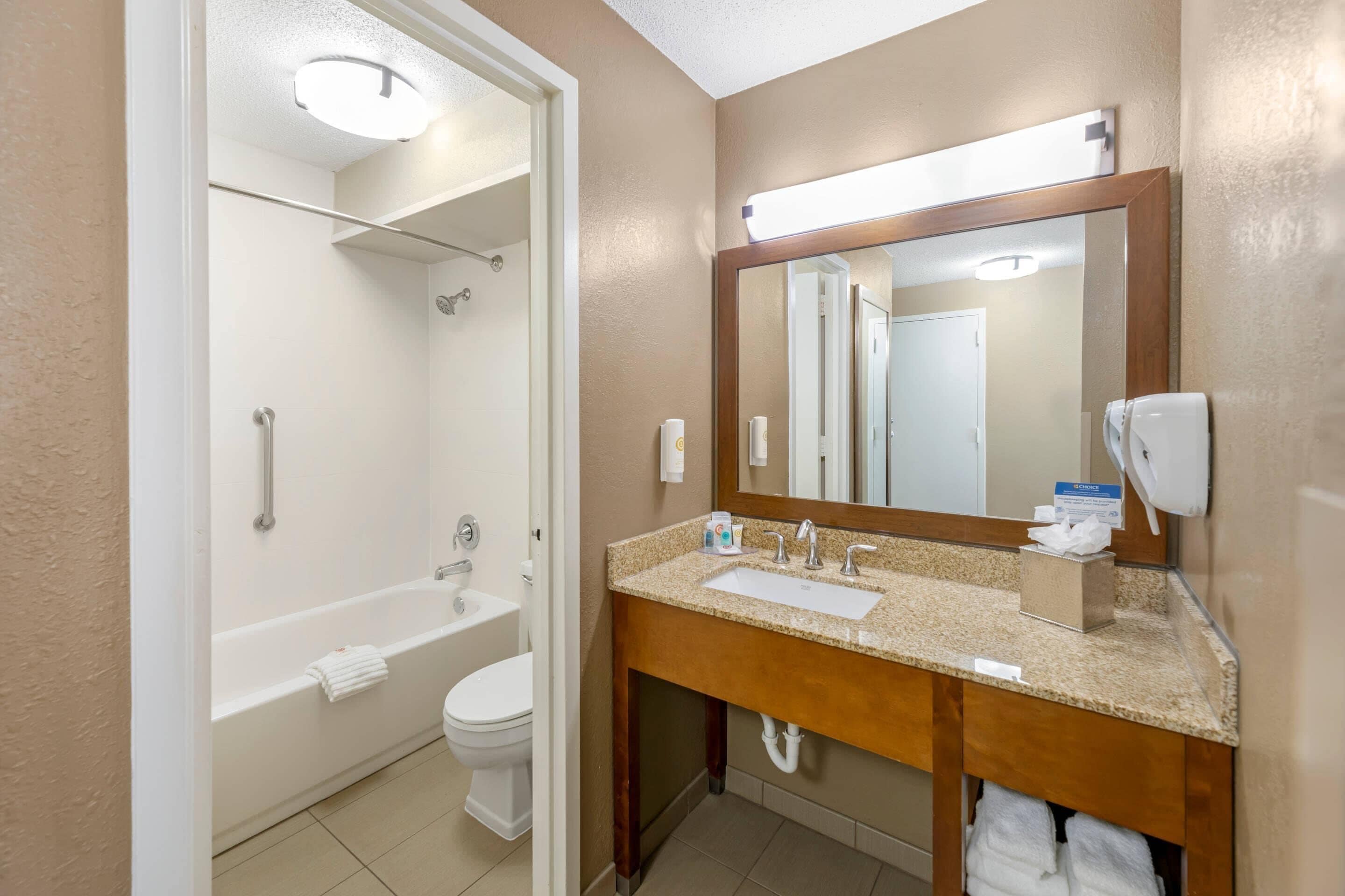 room, 2 double beds, non smoking, river view (larger unit) | premium bedding, pillow-top beds, desk, laptop workspace