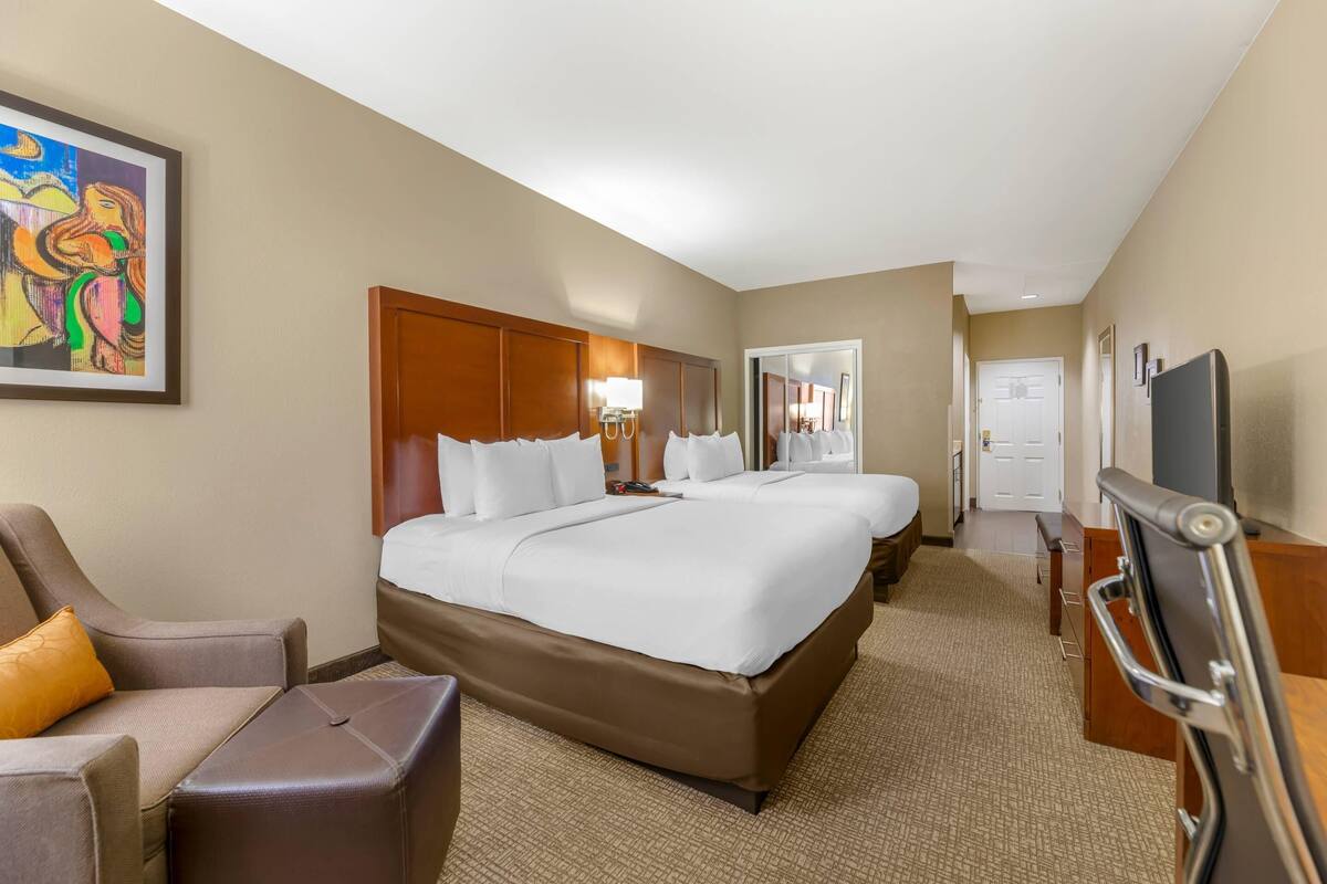 Standard Double Room, 2 Double Beds, Non Smoking, River View | Premium bedding, pillow-top beds, desk, laptop workspace