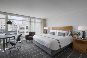 Egyptian cotton sheets, premium bedding, down comforters, pillowtop beds - The Colonnade Hotel Back Bay (Boston)