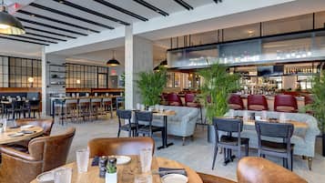 Petit déjeuner continental servi tous les jours en supplément