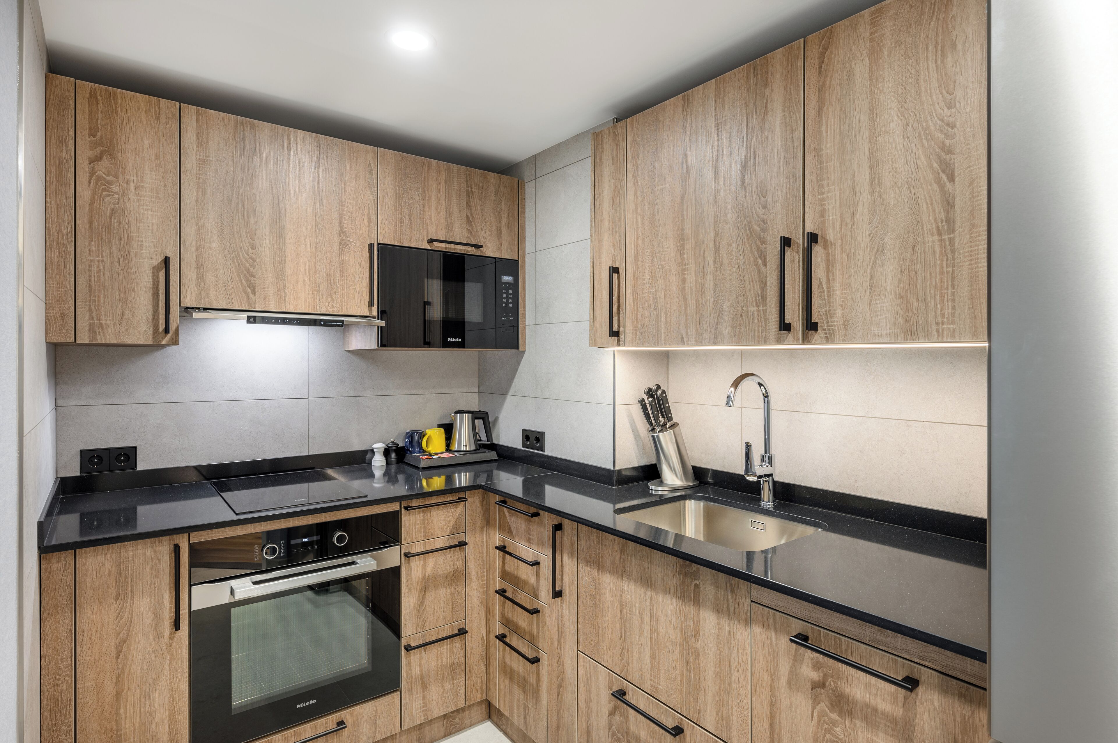 longstay apartment | private kitchen | coffee/tea maker, electric kettle