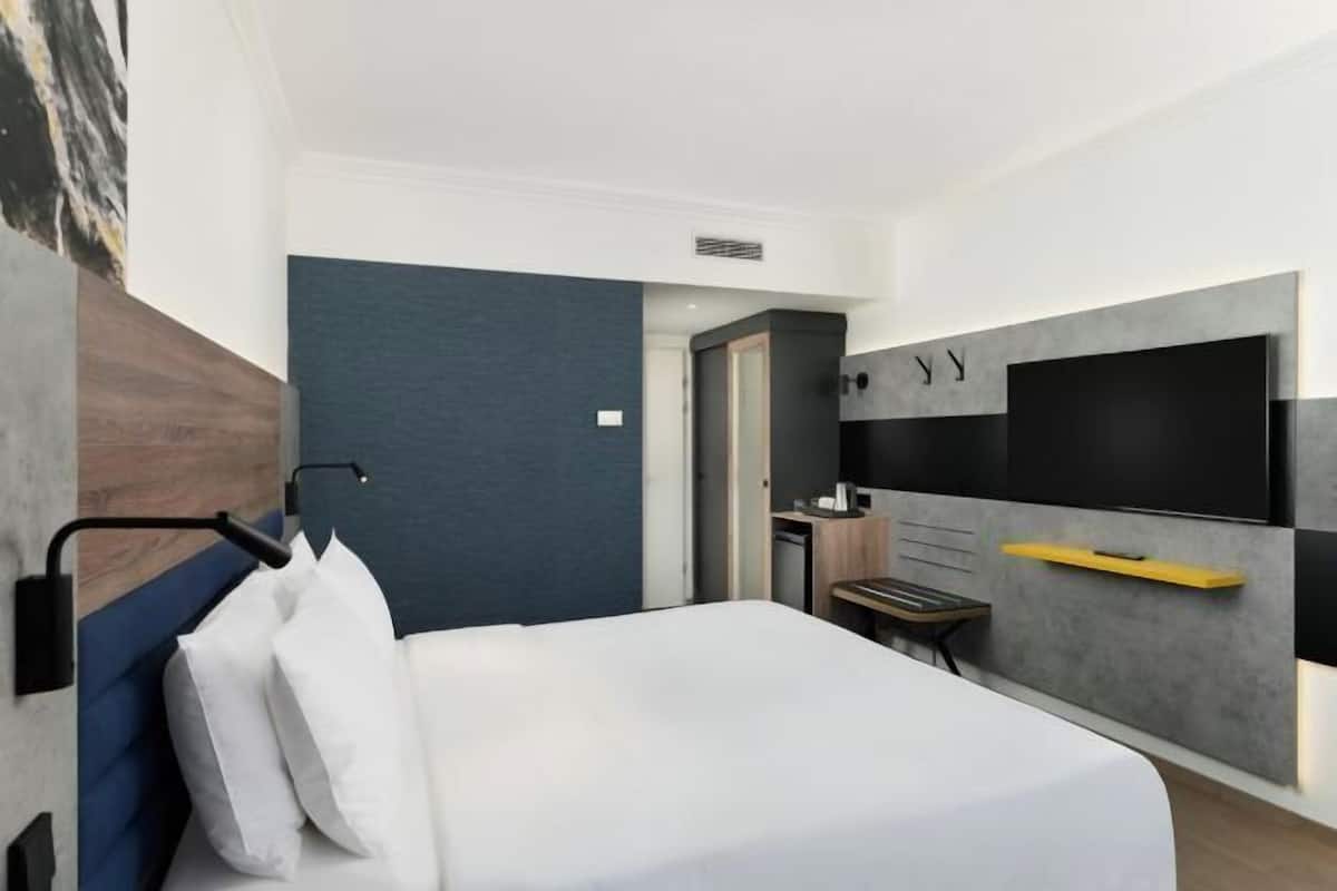 1 Schlafzimmer, Allergikerbettwaren, Zimmersafe, Schreibtisch