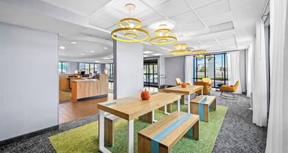 Spark by Hilton Cleveland Beachwood