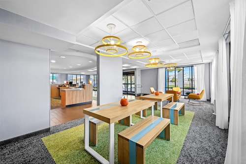 Spark by Hilton Cleveland Beachwood