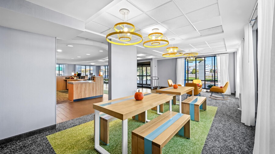 Spark by Hilton Cleveland Beachwood