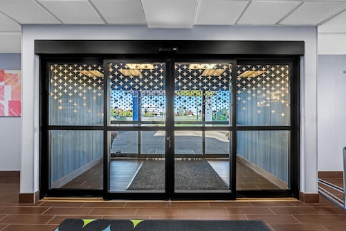 Spark by Hilton Cleveland Beachwood