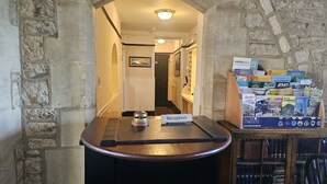 Lobby - The Schoolhouse Hotel (Swindon)