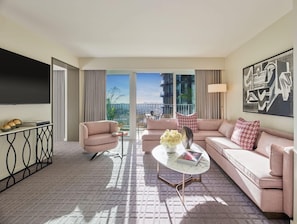 Premier-Suite, 1 Schlafzimmer (Hearing Accessible) | Wohnbereich