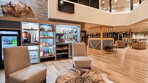 Gift shop - Best Western Plus Saddleback Inn & Conference Center (Oklahoma City)