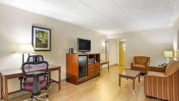 Suite, 1 King Bed, Non Smoking, Refrigerator & Microwave | In-room safe, desk, laptop workspace, blackout curtains