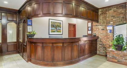 Best Western Plus Governor's Inn