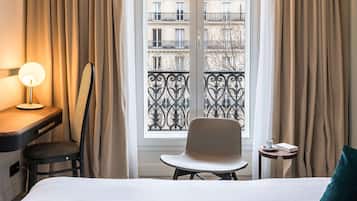 Minibar, coffres-forts dans les chambres, bureau, chambres insonorisées