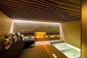 Espace de soins pour les couples, sauna, bain à remous, hammam