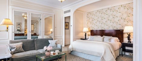 Chambre Prestige | Literie de qualité, minibar, coffre-fort, décor unique