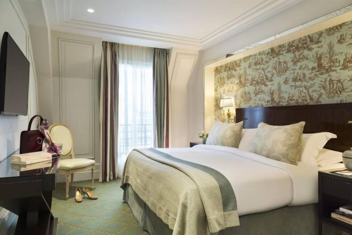 Ropa de cama de alta calidad y minibar 