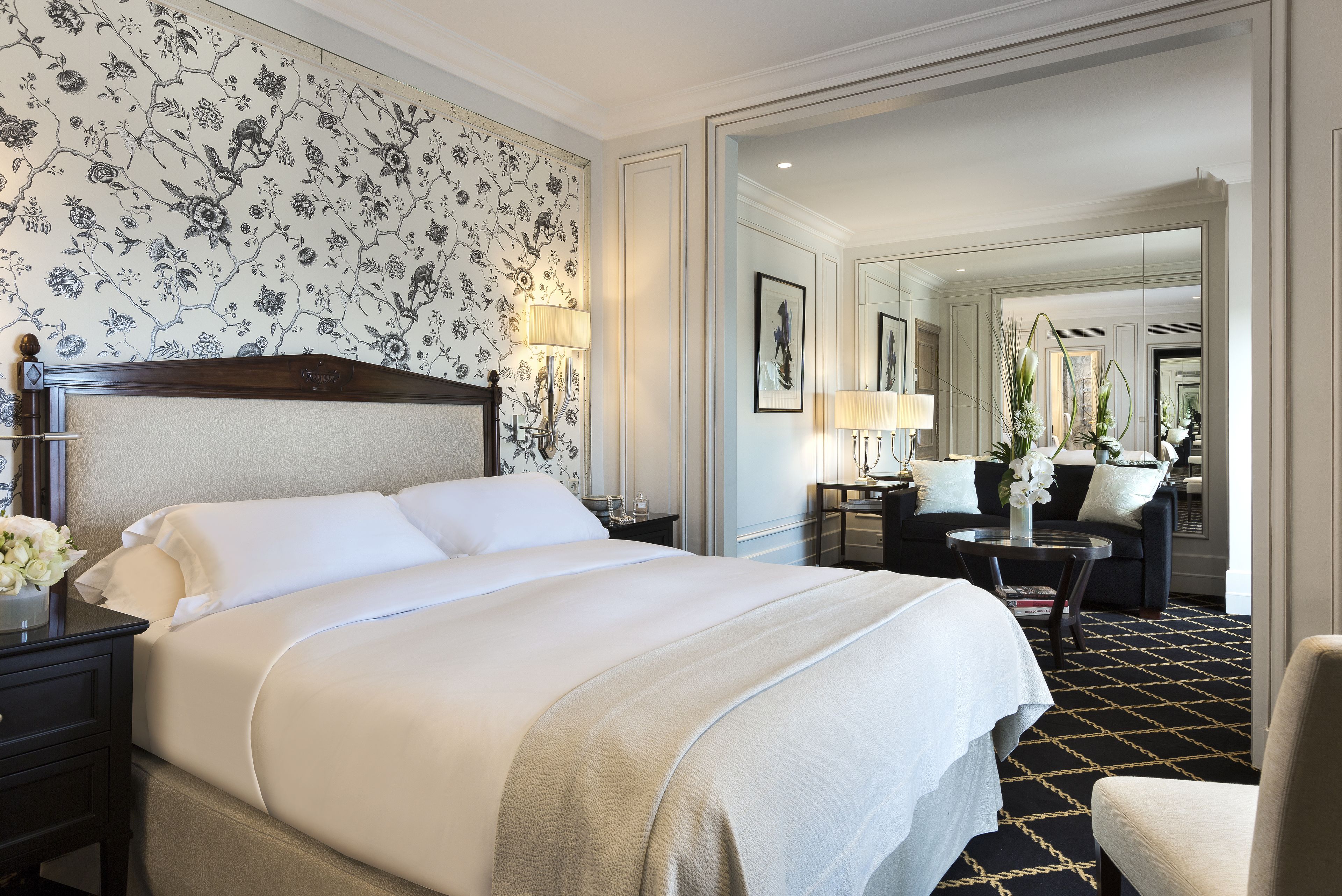 junior suite terrasse | premium bedding, minibar, in-room safe, individually decorated