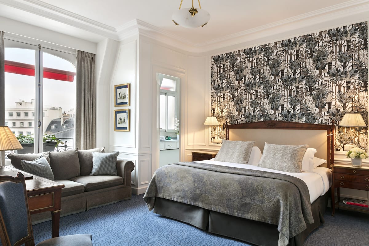 1 bedroom, premium bedding, minibar, in-room safe