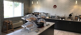 Best Western Plus Paper Valley Hotel