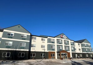 Exterior - Best Western Plus Paper Valley Hotel (Appleton)