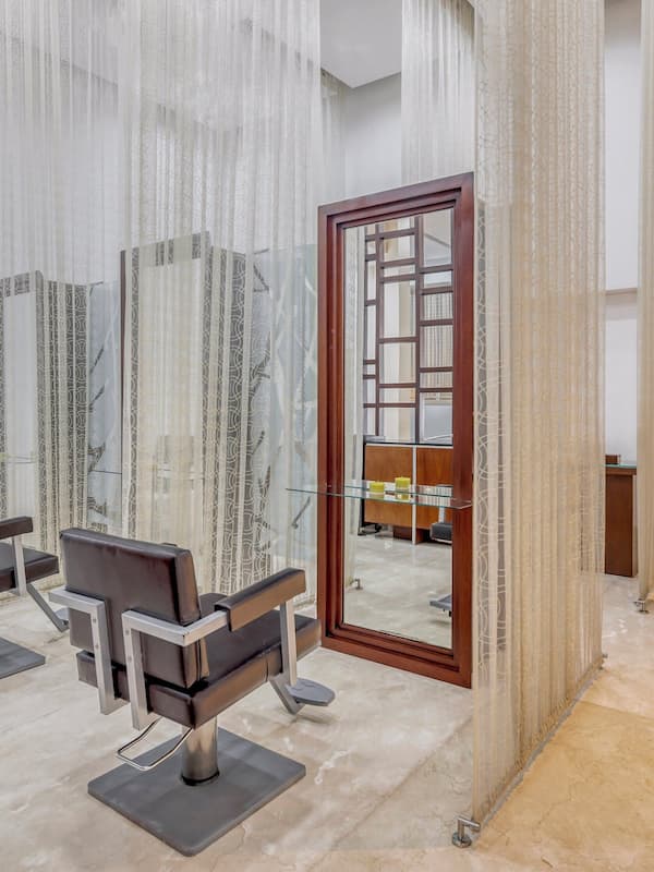 Couples treatment rooms, sauna, hot tub, steam room, Turkish bath