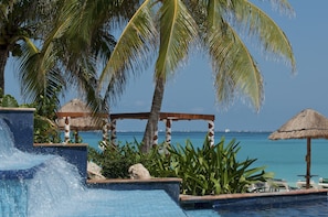 4 outdoor pools, open 7:00 AM to 9:00 PM, cabanas (surcharge)