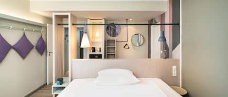 Standard Room, 1 Queen Bed