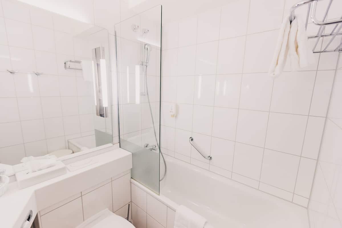 hair dryer, towels