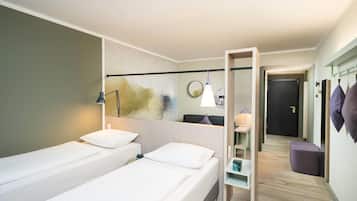 Superior-Zweibettzimmer, 2 Einzelbetten | Allergikerbettwaren, Zimmersafe, Schreibtisch