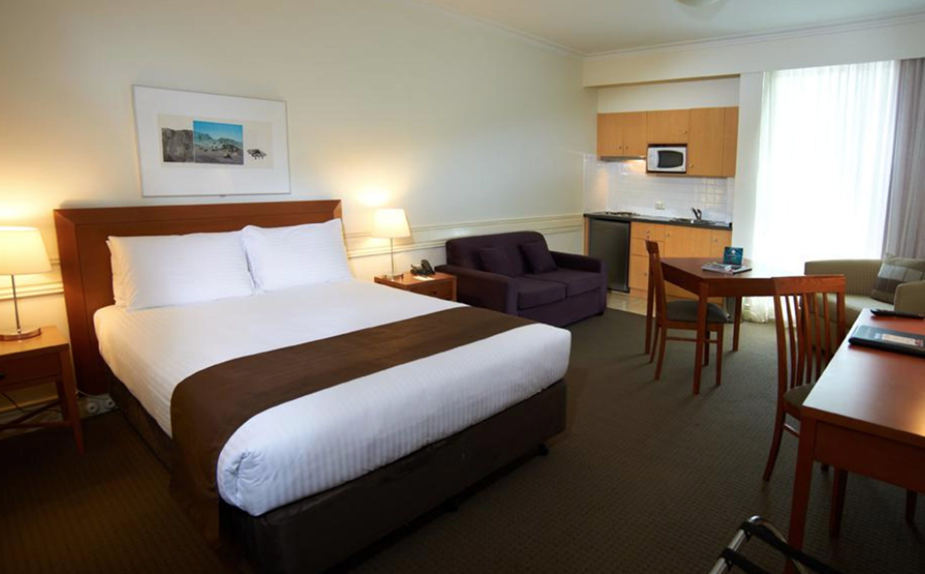 Beaumont Kew — image 9