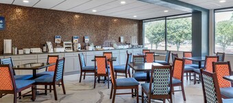 Clarion Pointe Raleigh Midtown
