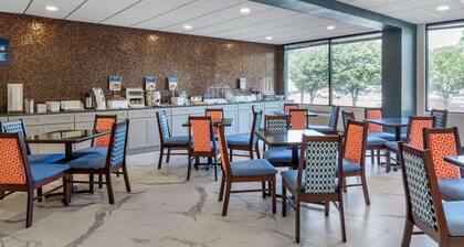 Clarion Pointe Raleigh Midtown