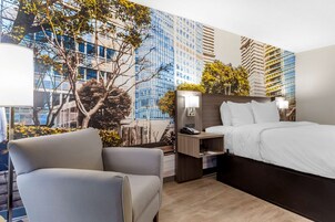 Habitación estándar, 1 cama de matrimonio grande, no fumadores | Colchones con acolchado adicional y escritorio