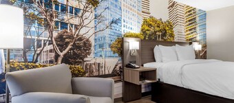 Clarion Pointe Raleigh Midtown