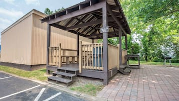 BBQ/picnic area
