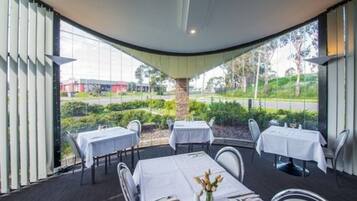 Daily full breakfast (AUD 18 per person)