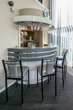Bar (on property) - Mahoneys Motor Inn (Reservoir)