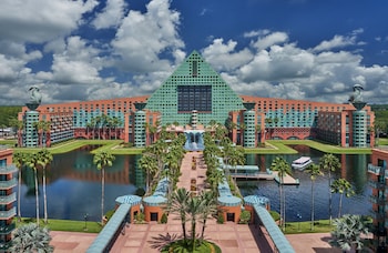 Hotel Exterior at Walt Disney World Dolphin