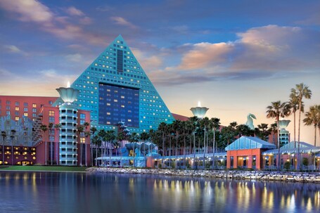 Walt Disney World Dolphin - Image 78
