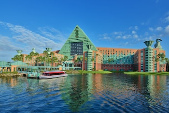 Hotel Exterior at Walt Disney World Dolphin